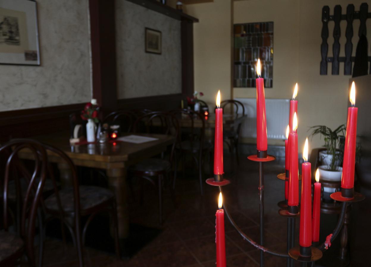 Gasthaus & Pension "Zur Rose" ワイマール エクステリア 写真