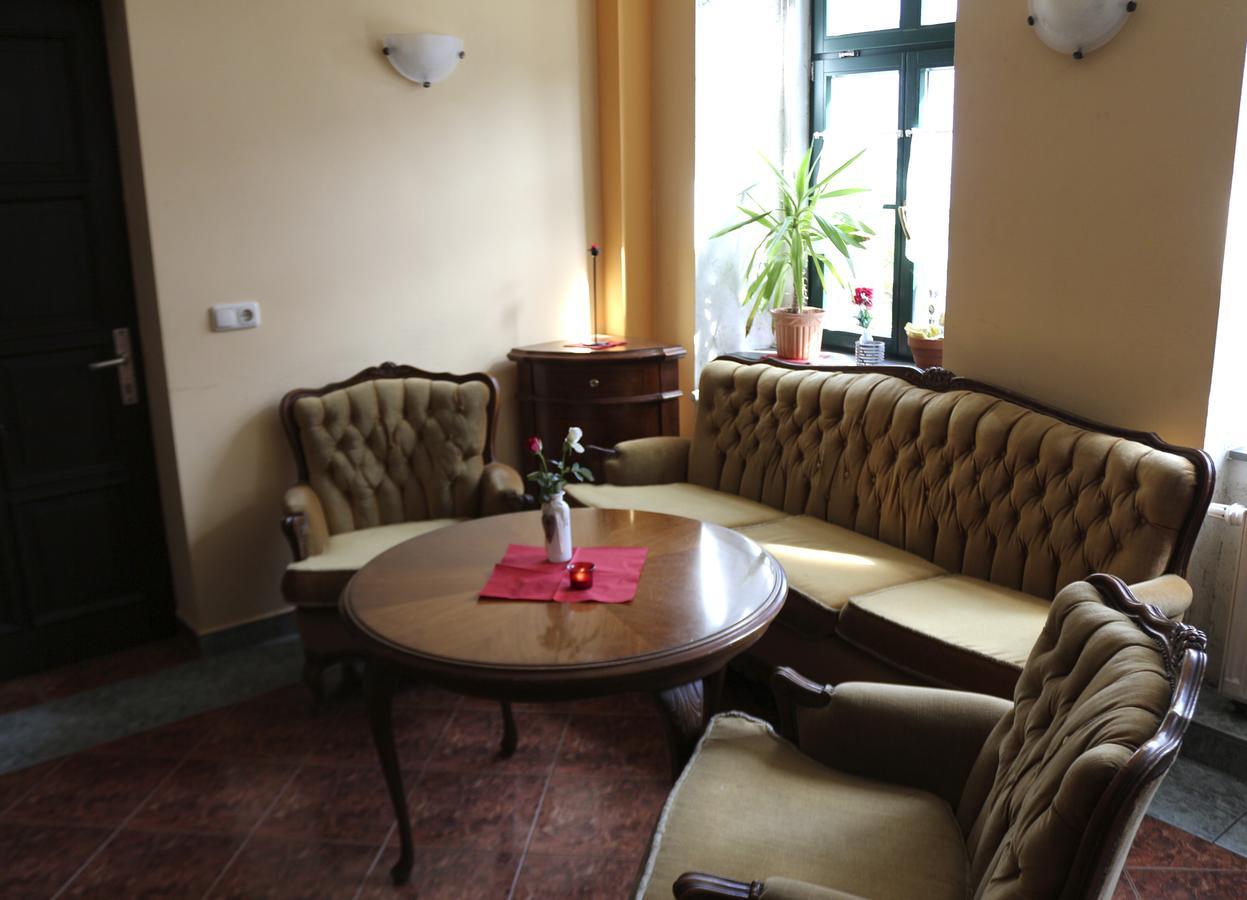Gasthaus & Pension "Zur Rose" ワイマール エクステリア 写真
