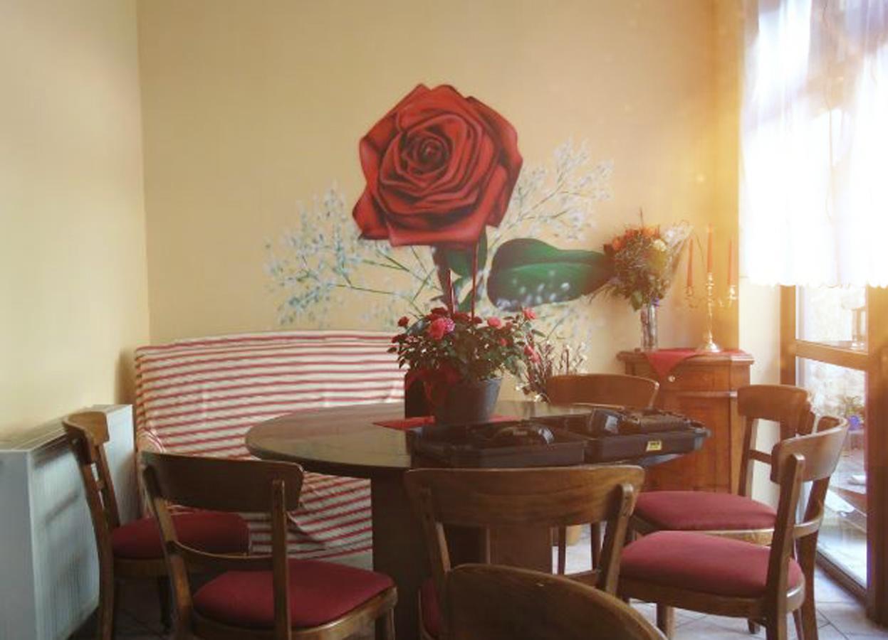 Gasthaus & Pension "Zur Rose" ワイマール エクステリア 写真